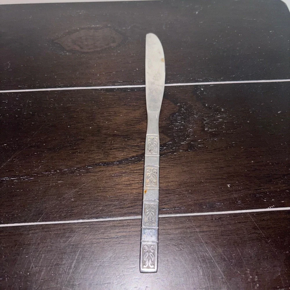 Vintage | Granada Butter Knife | Ornate‎ Handle | Stainless Steel Flatware